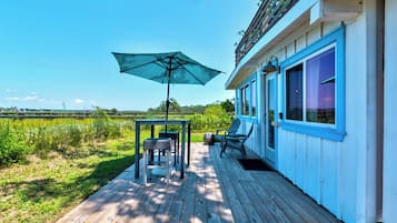 Standard-mökki, 1 makuuhuone, tupakointi kielletty (Surf Shack) | Terassi/patio