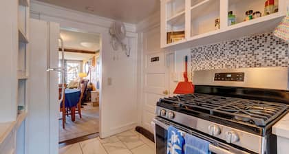 Riverside Inn and Cottages