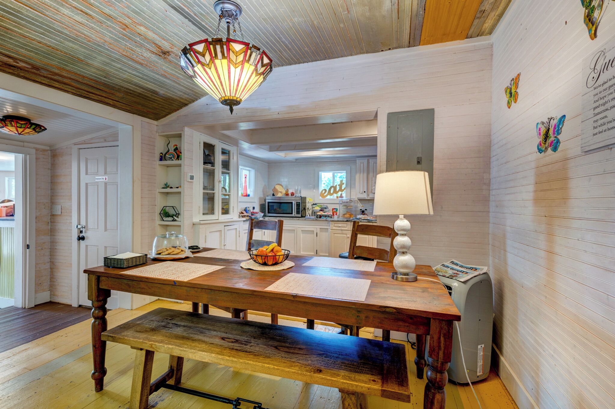 Frigorifero, microonde, forno, lavastoviglie