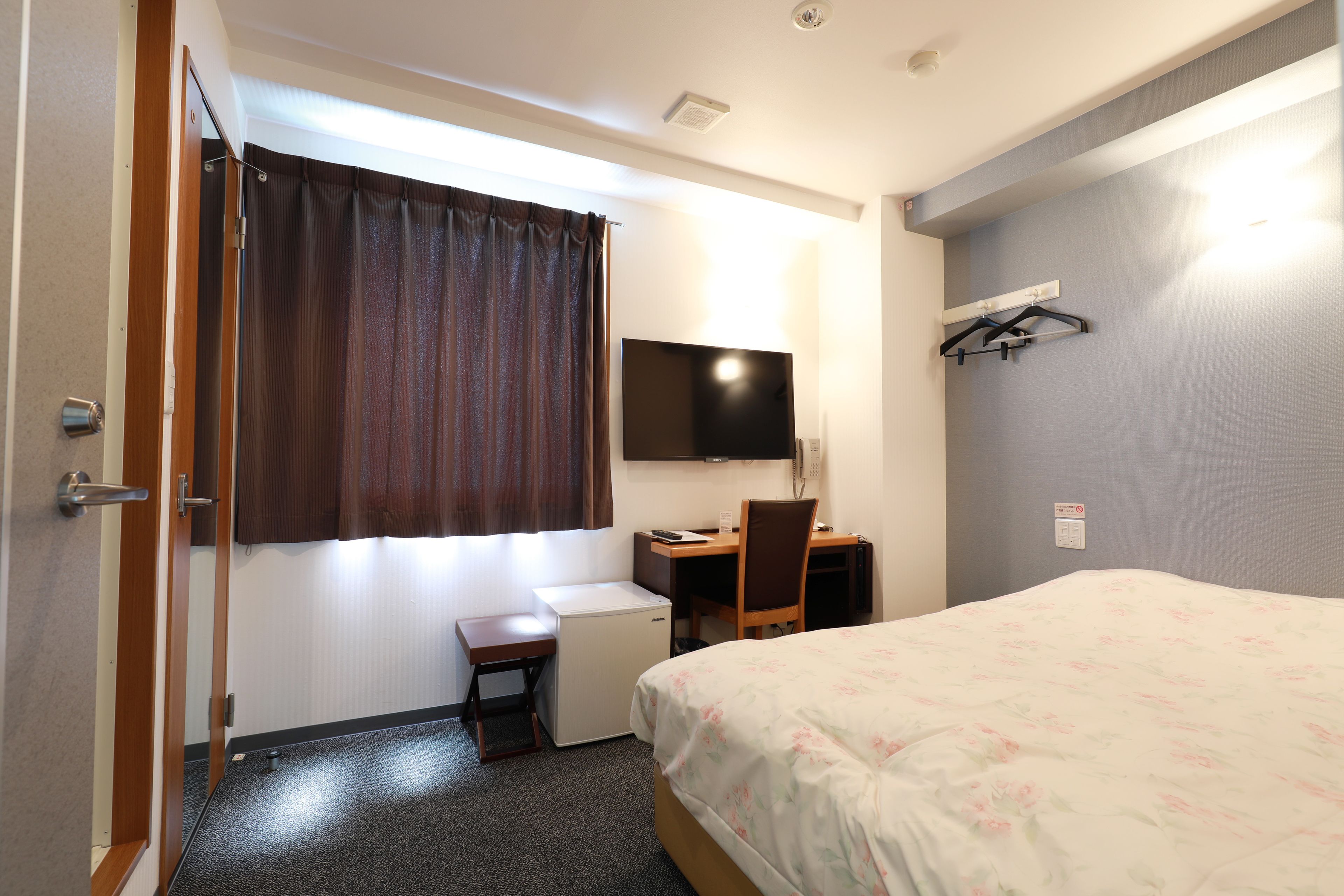 Down comforters, desk, blackout drapes, free WiFi