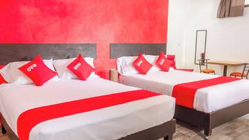 1 habitación, insonorización y tabla de planchar con plancha