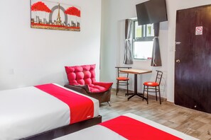 Deluxe Two Beds | 防音設備、アイロン / アイロン台、WiFi (無料)、ベッドシーツ