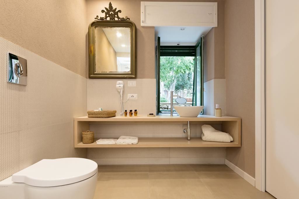 Deluxe-Doppelzimmer (Golden) | Badezimmer