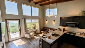 Smart TV, chimenea, Netflix, Hulu