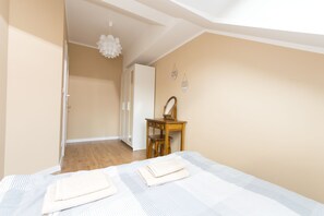 Free WiFi, bed sheets