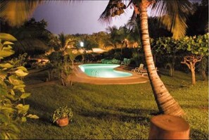 Outdoor pool - Hotel Tatanka (Veintisiete de Abril)
