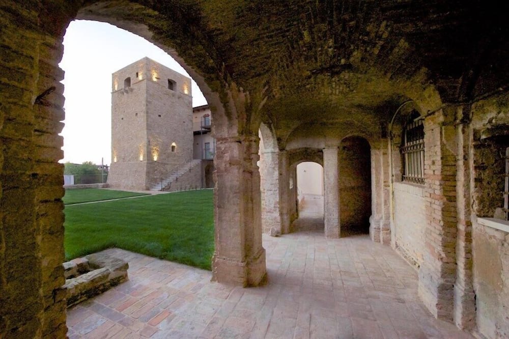 Torre della Loggia - Dimora Storica