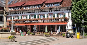 Exterior - Gasthof Hirschen (Sankt Peter)