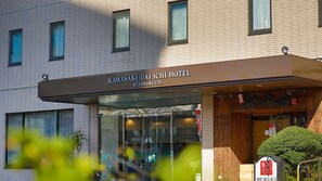 Exterior detail - Kawasaki Daiichi Hotel Mizonokuchi (Kawasaki)