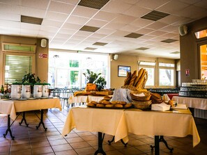 Frühstück, Abendessen und Brunch