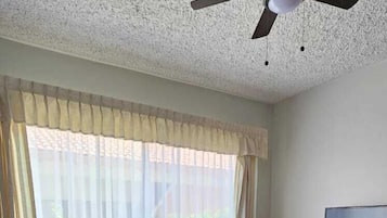 2 chambres, literie hypoallergénique, couette en duvet d'oie