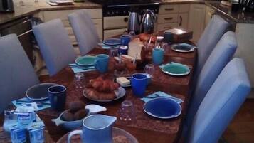 Free daily continental breakfast