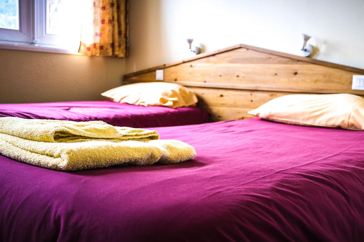 Individually decorated, individually furnished, free cots/infant beds