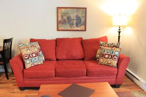 Superior Apartment, 1 Queen Bed with Sofa bed, Mountain View | Living area | Flat-screen TV - Strictly Moose Luxury Vacation Suites (Gorham)