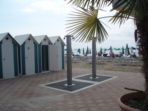 Privatstrand in der Nähe, weißer Sandstrand