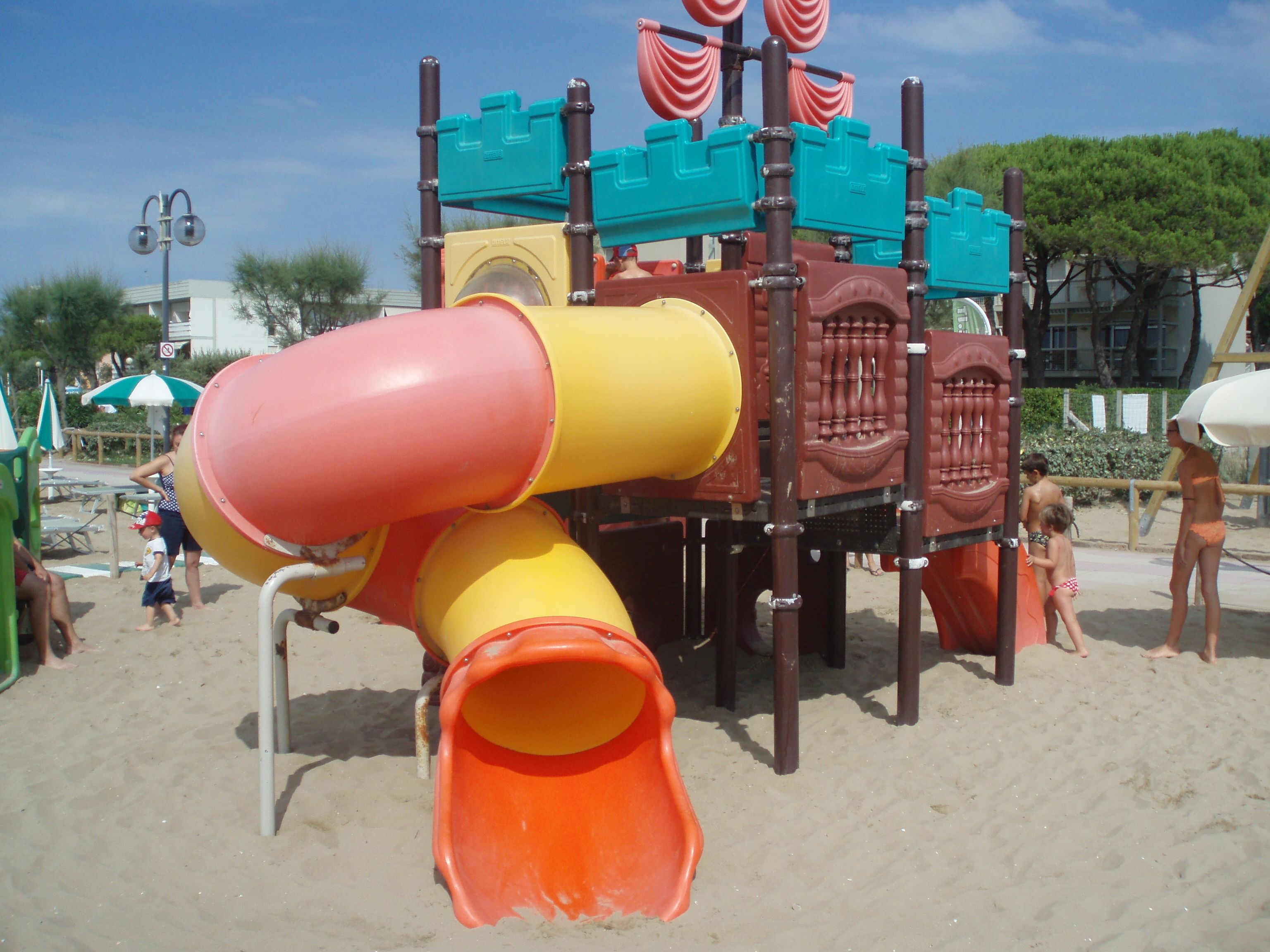 Private beach nearby, white sand