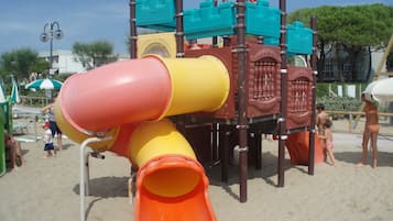 Private beach nearby, white sand