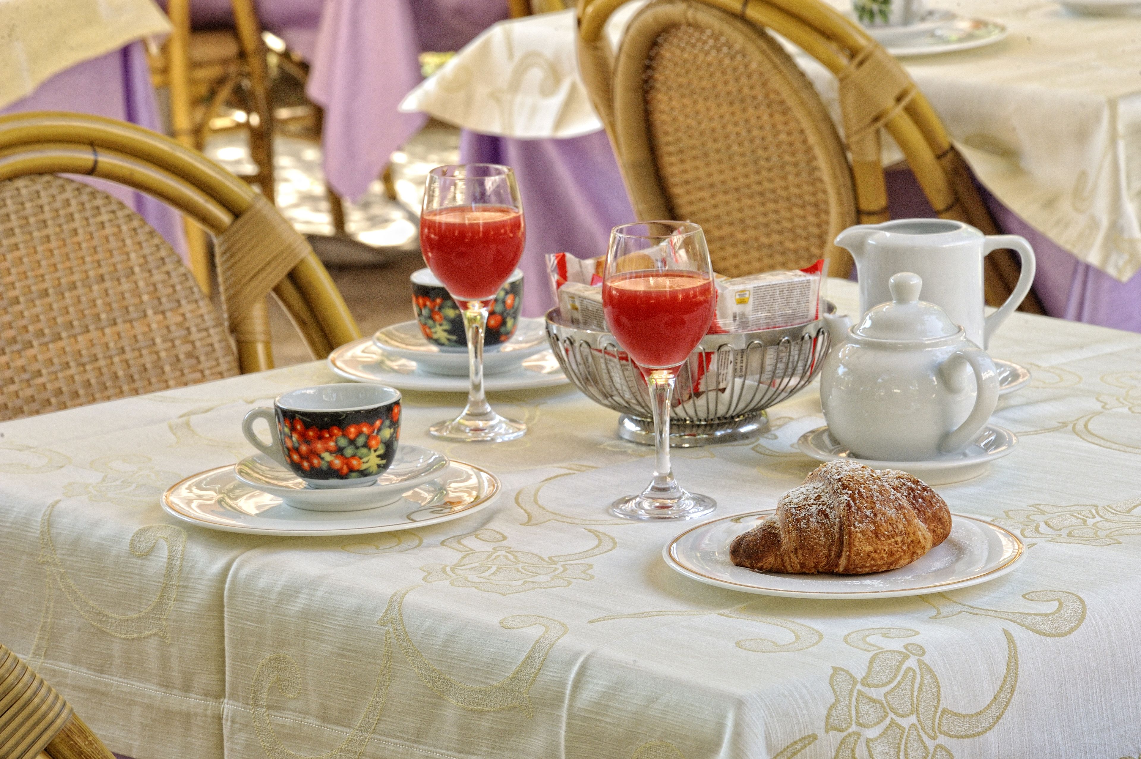 Colazione a buffet inclusa, servita tutte le mattine 