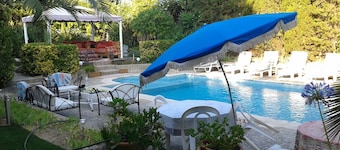 small paradise, pool villa, 400M Nice beach, the countryside in the city center.