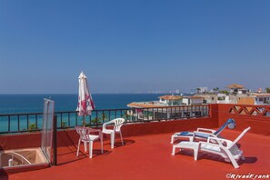 Condo, 1 Queen Bed, Ocean View | Terrace/patio