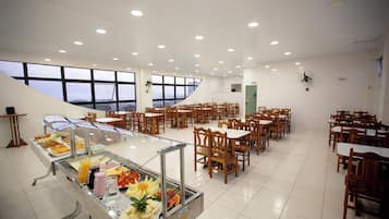 Desayuno buffet incluido todos los días