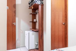Standard Triple Room | Free WiFi, bed sheets - Hotel Caminho do Rosário (Aparecida)