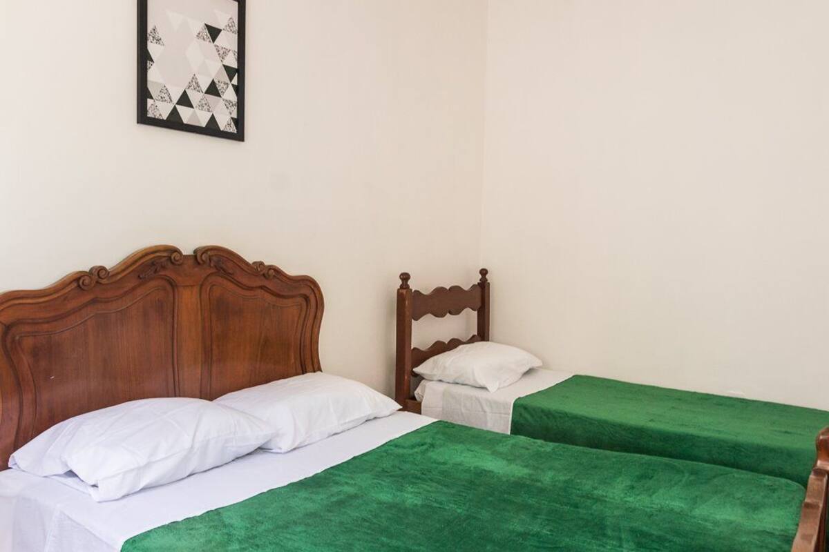 Tripla familiare (Italia) | Ferro/asse da stiro, Wi-Fi gratuito, lenzuola