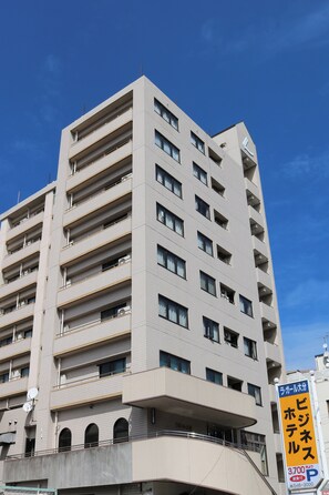 Unclassified image, 2 of 20, button - La Gare Oita (Oita)