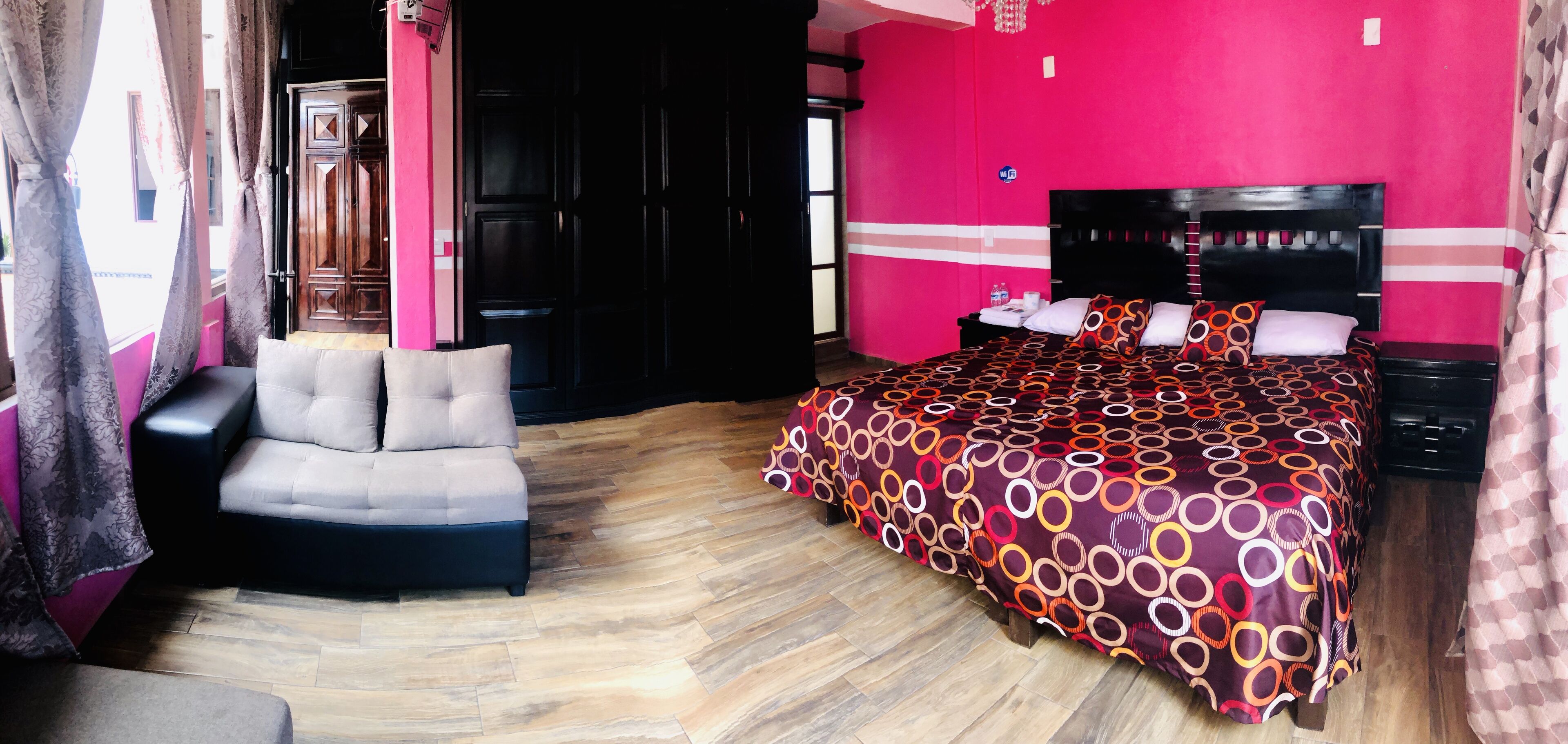 free wifi, bed sheets