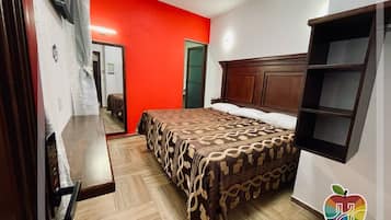 Habitación Confort, 1 cama de matrimonio grande | Wifi gratis y ropa de cama