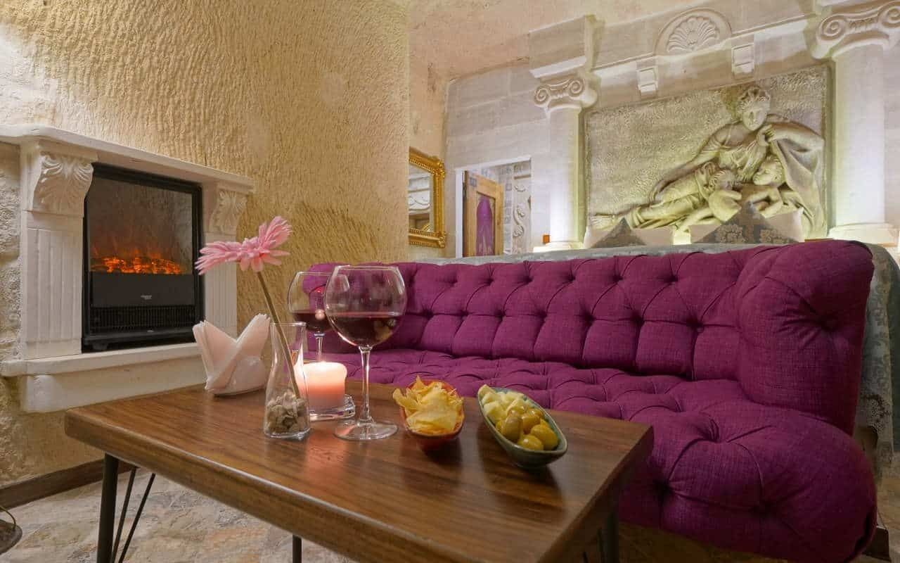 deluxe double room | 1 bedroom, minibar, in-room safe, individually furnished