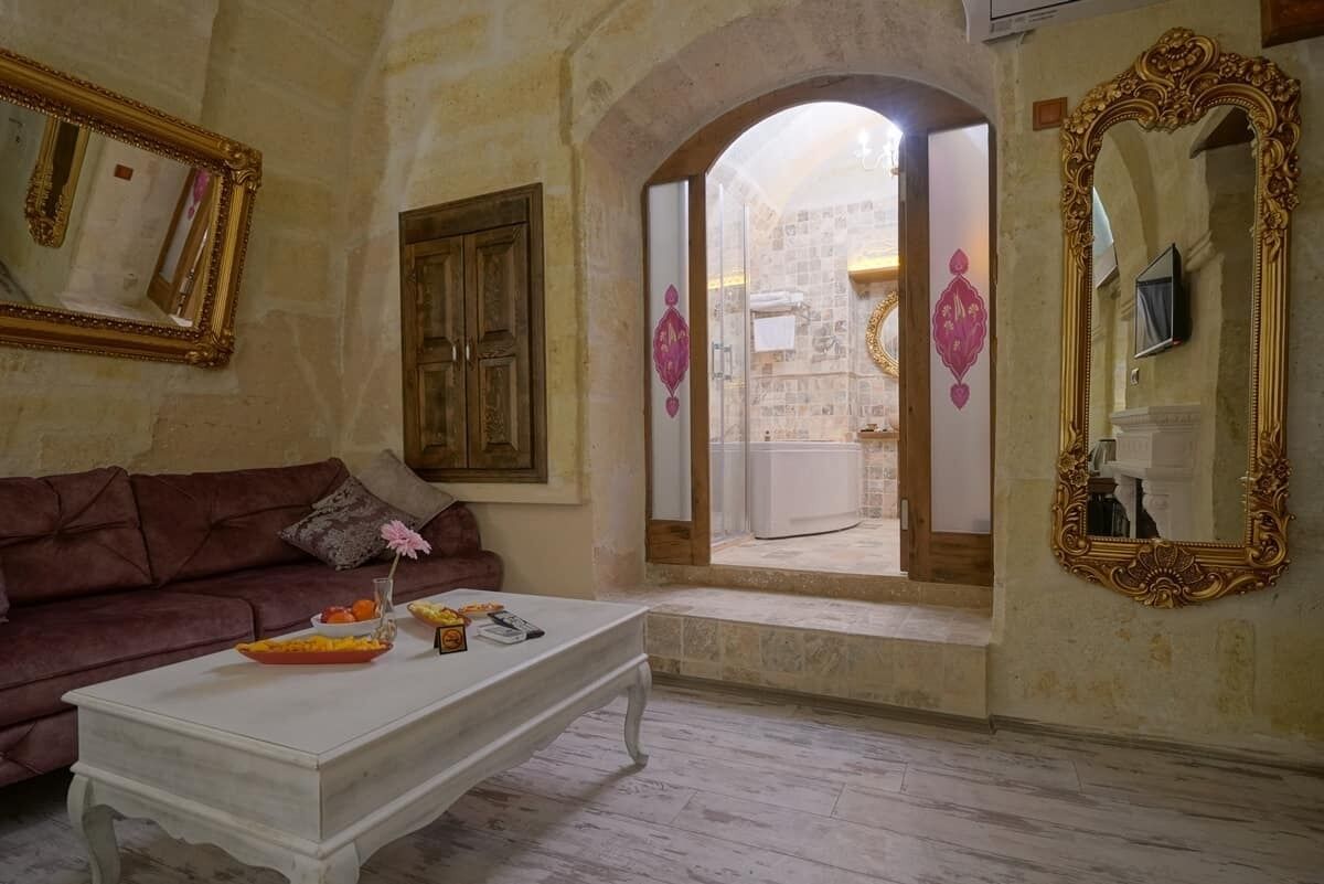 king suite | 1 bedroom, minibar, in-room safe, individually furnished