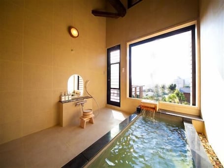Spa. Kannawa Onsen Zekkei No Yado Sakuratei