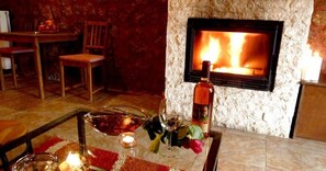 Lägenhet (Split Level with Fireplace & Spa Bath) | Rumsbekvämlighet