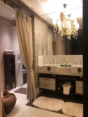 Casa | Baño | Regadera 