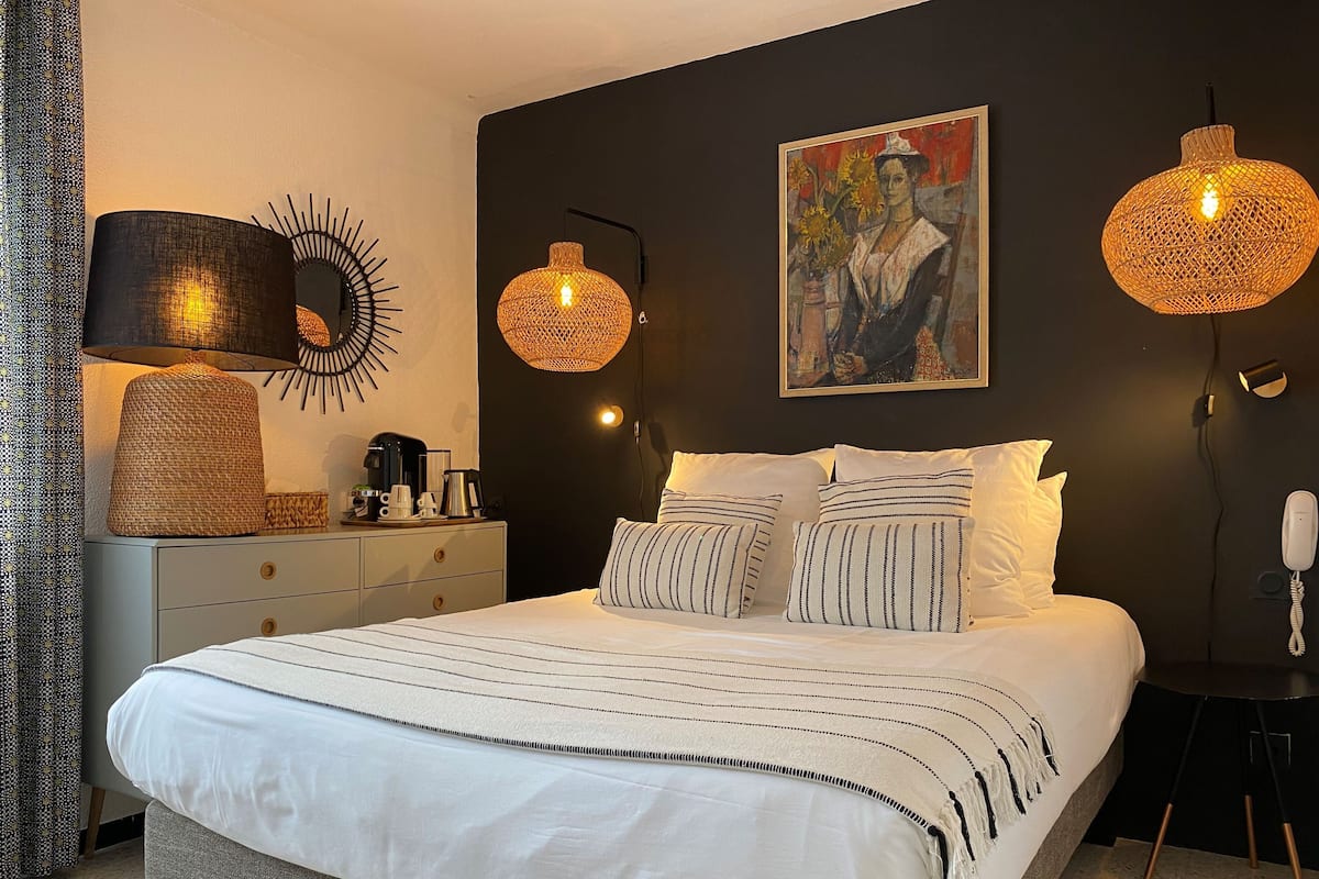 Double Room (L'Arlesienne) | 1 bedroom, premium bedding, pillow-top beds, individually decorated
