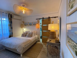 Literie de qualité supérieure, surmatelas, décoration personnalisée