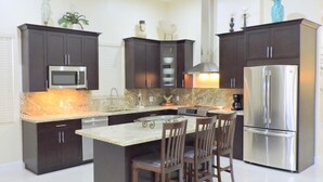 House, Multiple Beds, Kitchen | Private kitchen - Casa Elegante 3/2.5 for 6+ New, Near Everything (Hollywood)