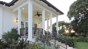 Exterior detail - Casa Elegante 3/2.5 for 6+ New, Near Everything (Hollywood)