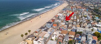 N. Misson best location, 4th house from Ocean, Deck View, AC steps to everything