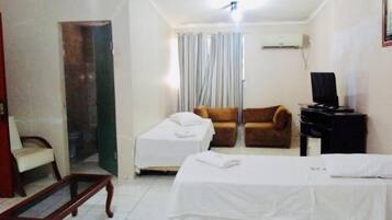 Minibar, free WiFi, bed sheets