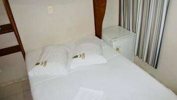 Minibar, free WiFi, bed sheets