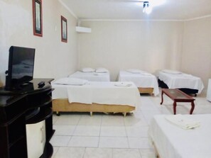 Minibar, kostenloses WLAN, Bettwäsche