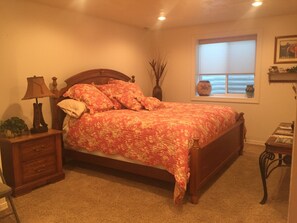 4 bedrooms, in-room safe, iron/ironing board, WiFi