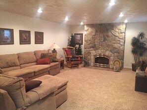 Smart TV, fireplace, table football, stereo