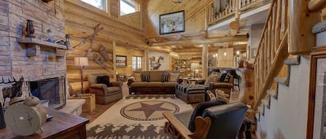 تلفزيون ذكي، مدفأة، مشغل دي في دي