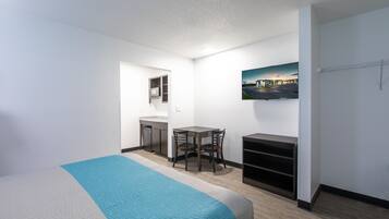 Desk, laptop workspace, blackout drapes, free WiFi