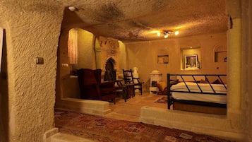 Grand-Suite | 1 Schlafzimmer, hochwertige Bettwaren, Minibar, schallisolierte Zimmer