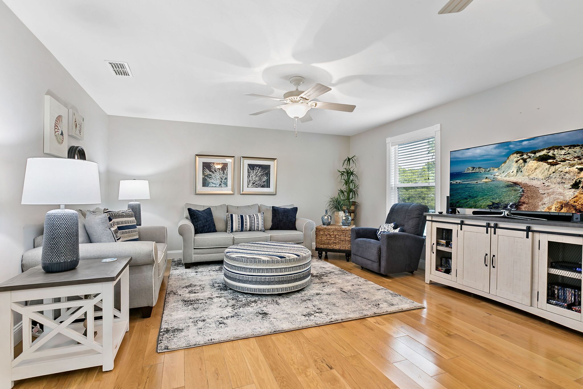 8 houses to the beautiful white sand! Come get your beach on! 