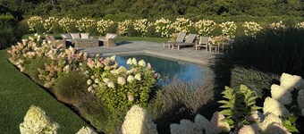 Nantucket 5 BR House with Pool...Walk to Pocomo Beach